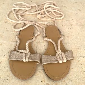 BCBG generation sandals